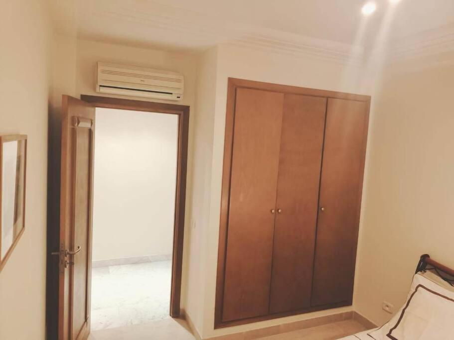 Tres Bel Appartement Idealement Place La Marsa Bagian luar foto