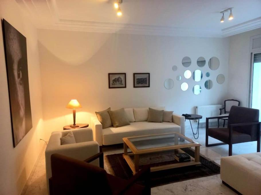 Tres Bel Appartement Idealement Place La Marsa Bagian luar foto