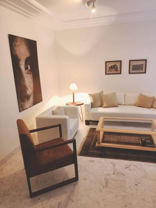 Tres Bel Appartement Idealement Place La Marsa Bagian luar foto
