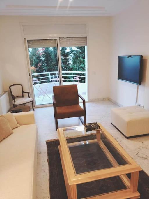 Tres Bel Appartement Idealement Place La Marsa Bagian luar foto