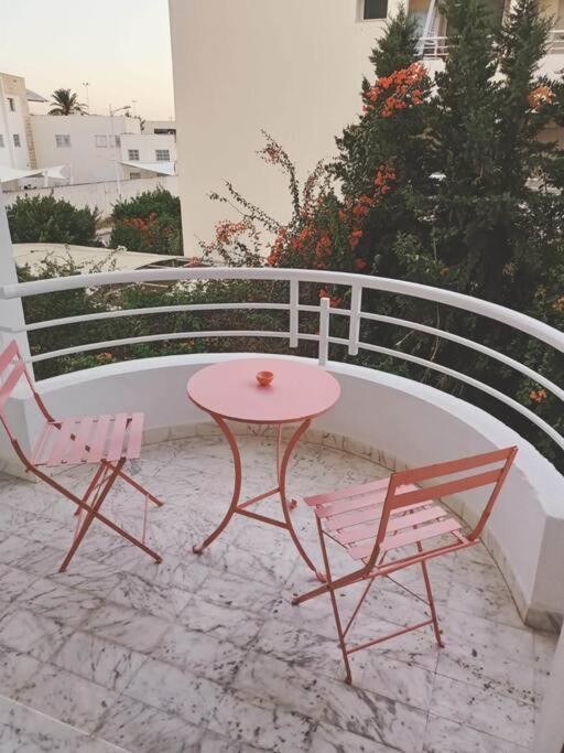 Tres Bel Appartement Idealement Place La Marsa Bagian luar foto